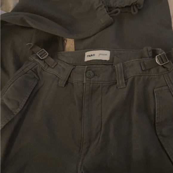 TNA Khaki Women's Cargo Pants - Picture 5 of 5